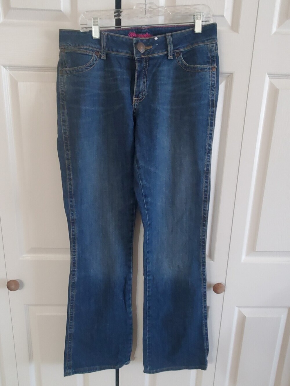 WRANGLER BLUE DENIM JEAN . SZ 11/12 X 36. TALL. BOOTCUT FLARE